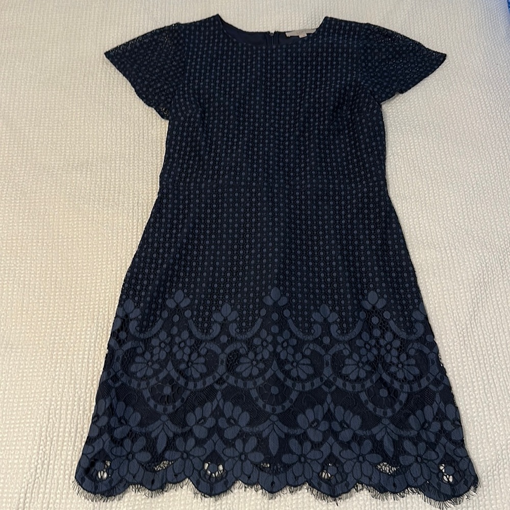 Navy pattern lace dress